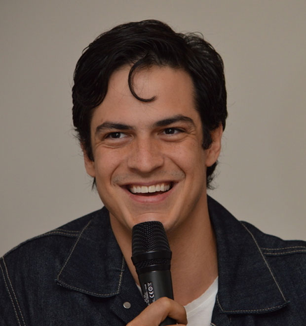 Mateus Solano poderá viver Eramos Carlos no cinema