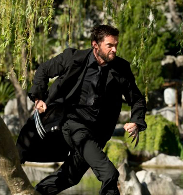 Hugh Jackman conta que já quase cortou seu órgão genital com as garras de Wolverine. Entenda!