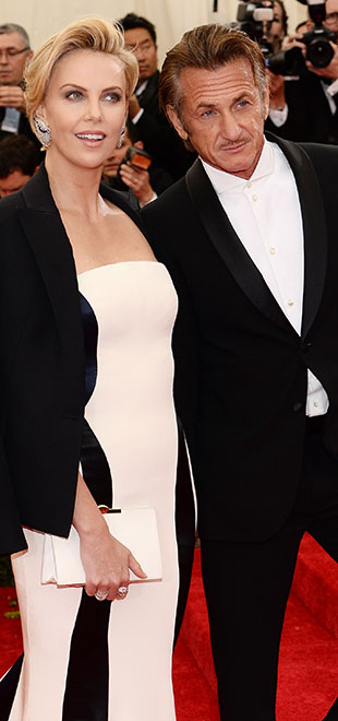 Charlize Theron e Sean Penn já estão planejando o casamento, diz revista