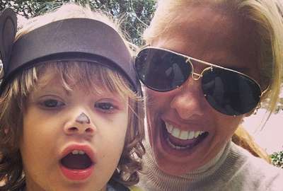 Adriane Galisteu ganha homenagem do filho em apresentação do Dia das Mães