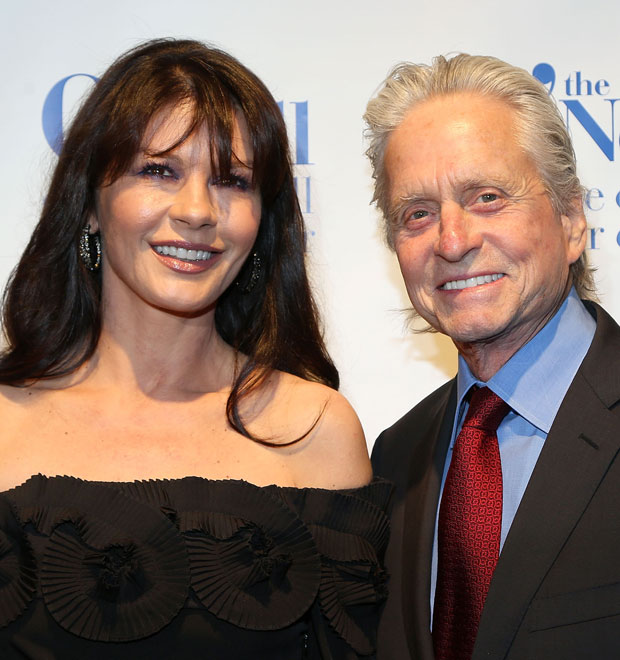 - <i>Estamos ótimos</i>, declara Michael Douglas sobre Catherine Zeta-Jones