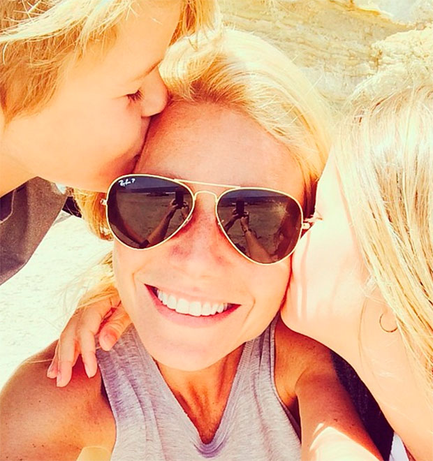 Gwyneth Paltrow ganha beijo dos filhos no Dia das Mães