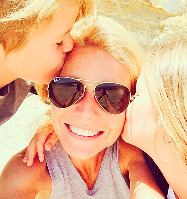 Gwyneth Paltrow e Chris Martin passam dia das mães juntos