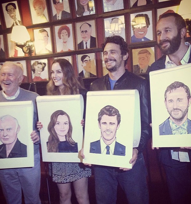 James Franco e Leighton Meester exibem caricaturas