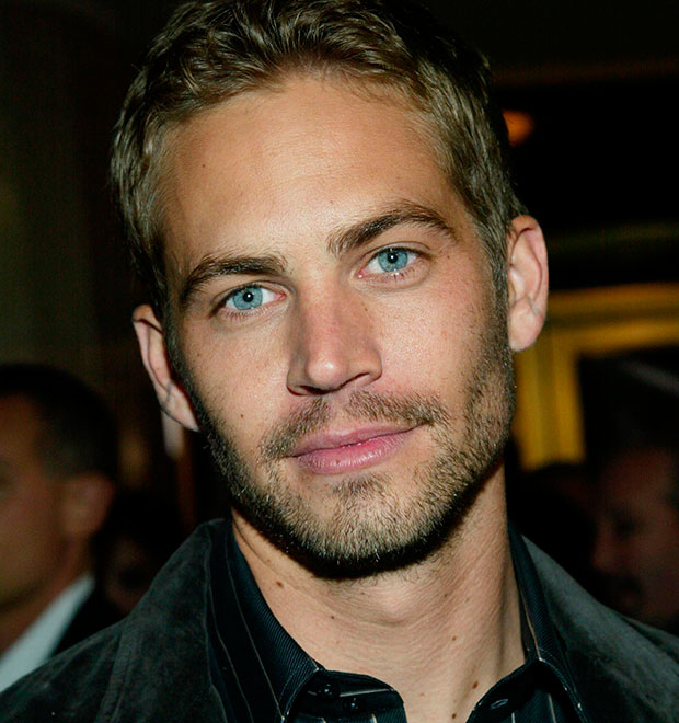 Filha de Paul Walker ficará com a mãe e babá