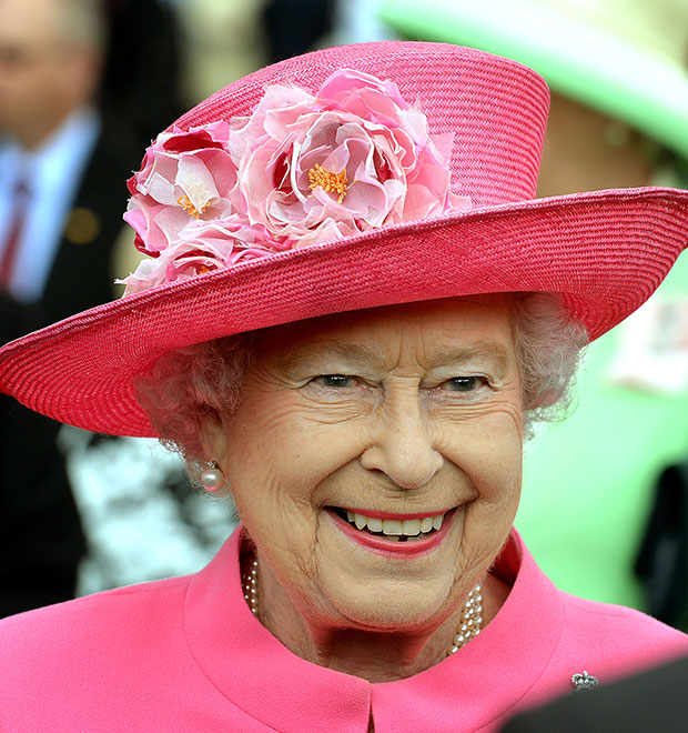 Rainha Elizabeth II ganhará carruagem em sua homenagem, saiba mais!