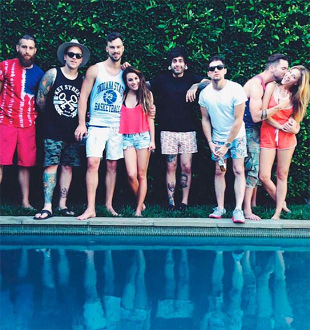 Lea Michele estaria namorando acompanhante de mulheres, diz <i>site</i>