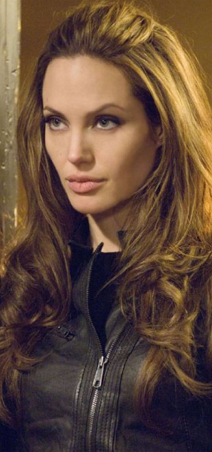 Angelina Jolie ganha título de Dama Honorária na Inglaterra
