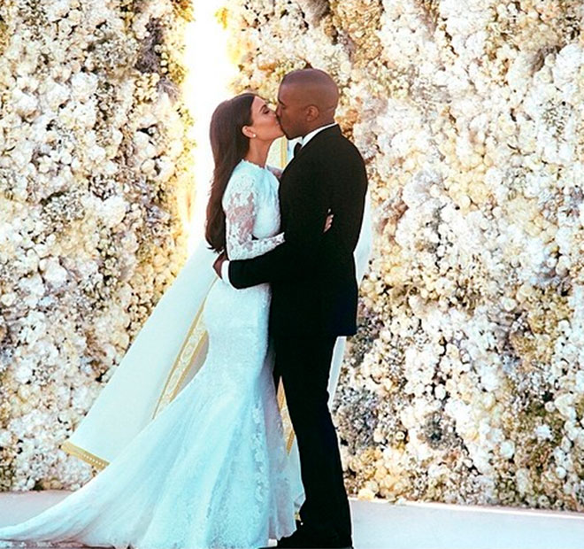 Kanye West e Kim Kardashian trabalharam quatro dias na foto do beijo
