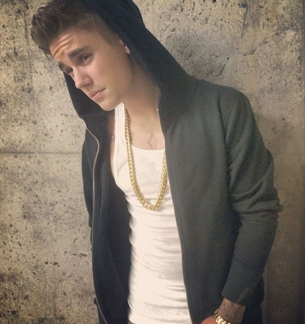 Justin Bieber teria engravidado duas mulheres