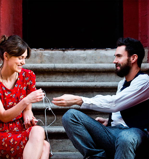 Adam Levine fez filme com Keira Knightley de graça