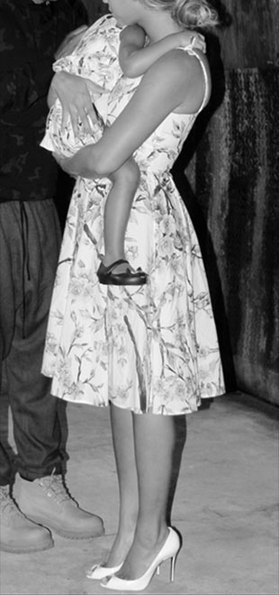 Beyoncé veste Blue com vestido igual ao seu, veja!
