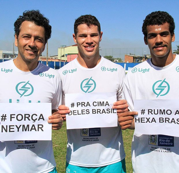 José Loreto, Marcos Palmeira e Marcello Melo jogam partida beneficente e apoiam Neymar