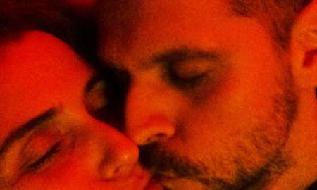 Giovanna Antonelli ganha beijo do marido depois da final da Copa do Mundo