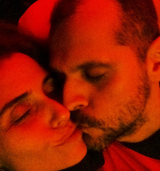 Giovanna Antonelli ganha beijo do marido depois da final da Copa do Mundo