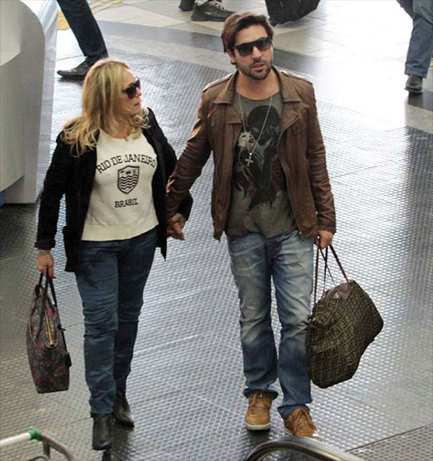 Susana Vieira evita esbarrar com o ex em festa