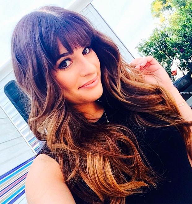 Lea Michele viaja com amigas e novo namorado para lembrar da morte de Cory Monteith