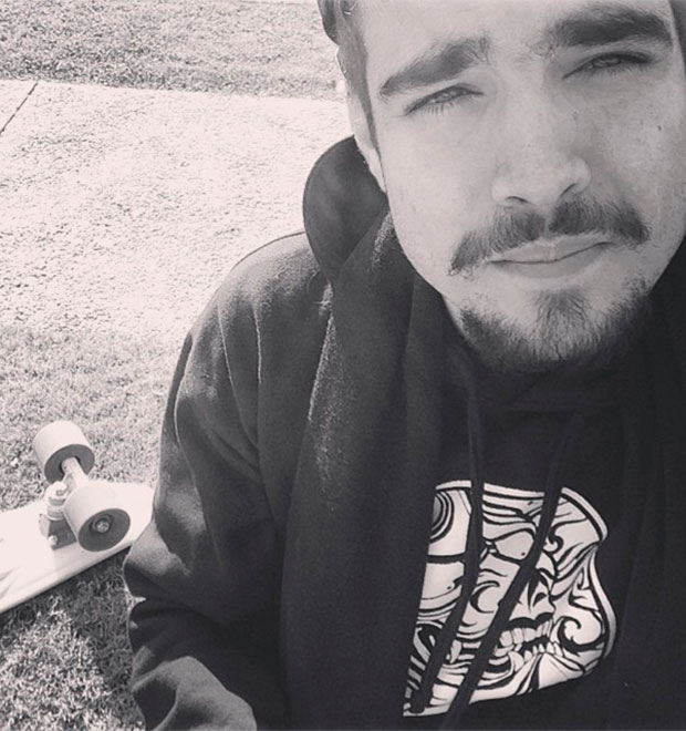 Caio Castro sente falta de andar de <i>skate</i>