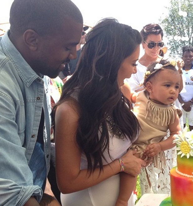 Kim Kardashian paga mais de um milhão e 700 mil reais por uma sósia de North West