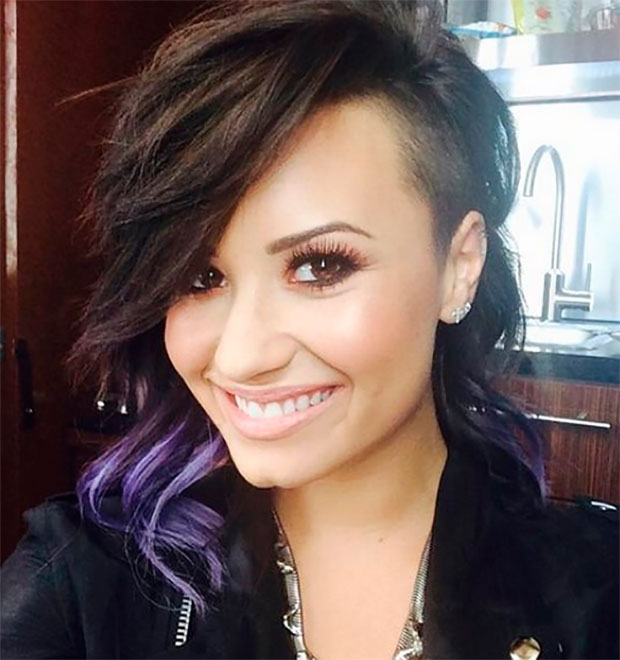 Demi Lovato muda o visual. Veja!