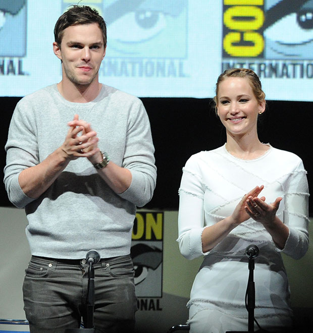 Jennifer Lawrence e Nicholas Hoult terminaram namoro de forma amigável