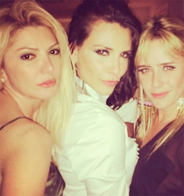 Antonia Fontenelle brinca com a loirice da Fernanda Vasconcellos