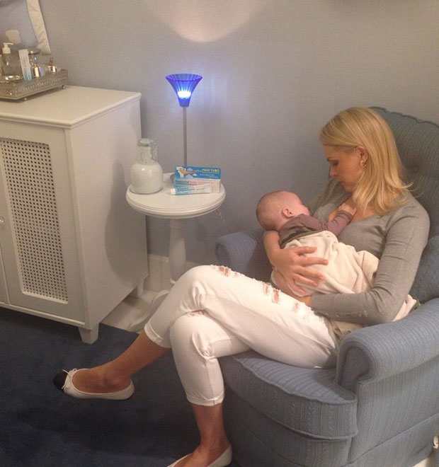 Ana Hickmann posa com o filho: <i>Melhor coisa da minha vida</i>
