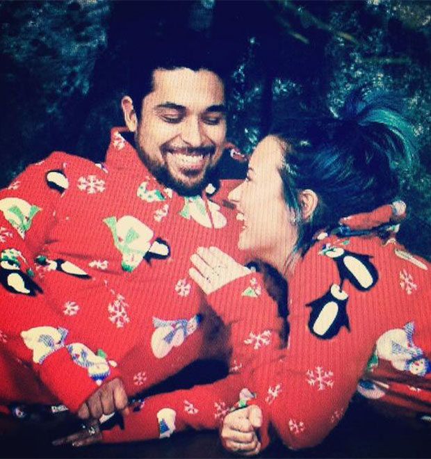 Demi Lovato e Wilmer Valderrama aparecem com anel igual e levantam suspeitas