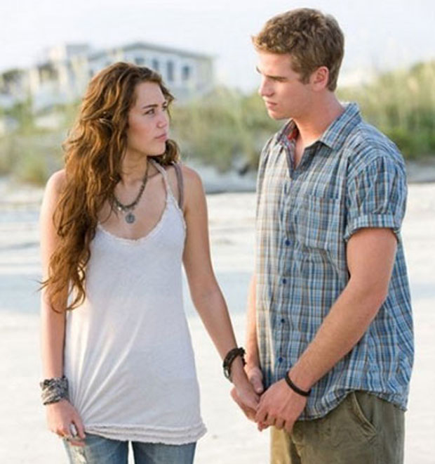 Miley Cyrus se declara para Liam Hemsworth: - <i>Eu amo Liam</i>