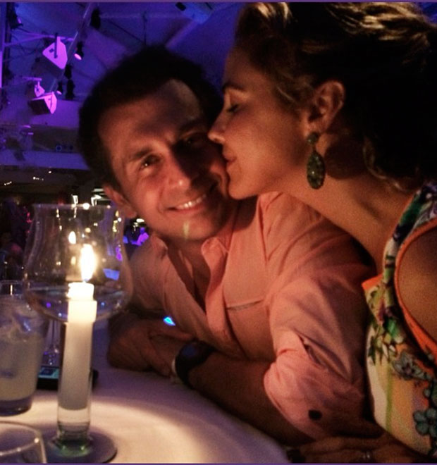 Guilhermina Guinle tem jantar romântico com o marido em Ibiza