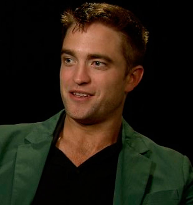 Robert Pattinson diz que ficou constrangido ao suar muito em cenas quentes de novo filme