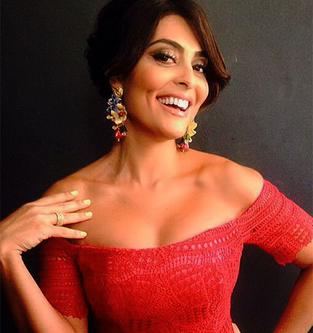 Juliana Paes grava <i>Globo de Ouro Palco Viva</i> sensualizando