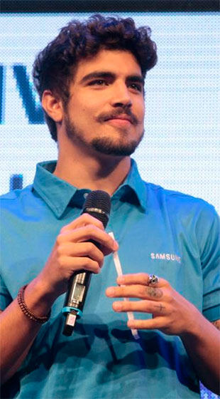 Caio Castro faz filme no exterior e já pensa em montar uma família
