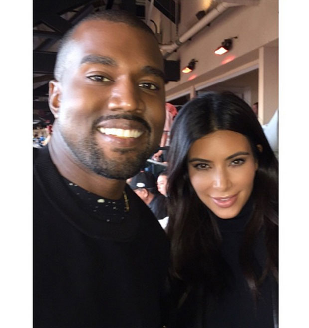 Kim Kardashian e Kanye West voltaram ao estádio onde os dois ficaram noivos
