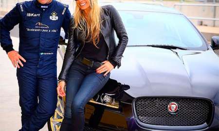 Adriane Galisteu ganha aula de pilotagem de Rubinho Barrichello