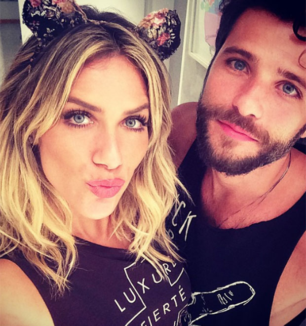 Bruno Gagliasso posa ao lado de Giovanna Ewbank: <I>minha gata</i>