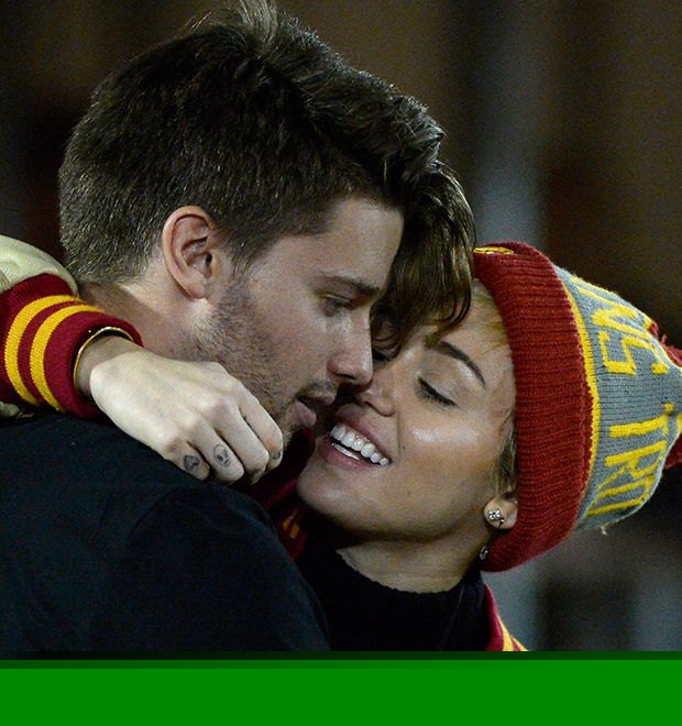 Amigos dizem que Miley Cyrus e Patrick Schwarzenegger estão <i>muito apaixonados um pelo outro</i>
