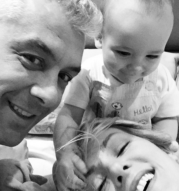 Ana Hickmann deseja bom dia a seus seguidores com foto em família
