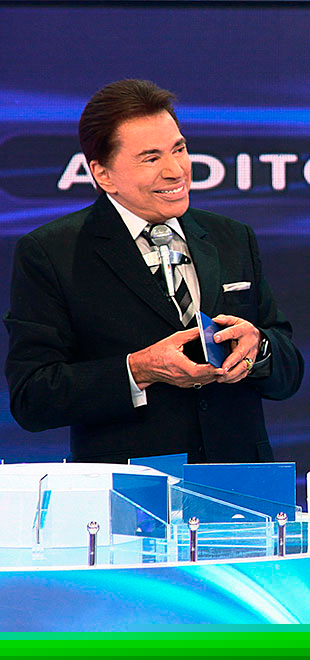 Silvio Santos encomenda máscara para andar disfarçado. Entenda!
