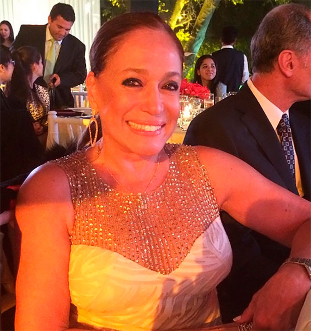 Susana Vieira recebe homenagem de emissora de TV peruana
