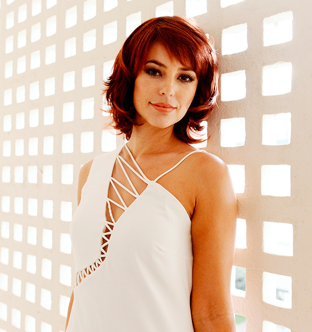 Paolla Oliveira aparece ruiva para personagem de nova série. Veja!