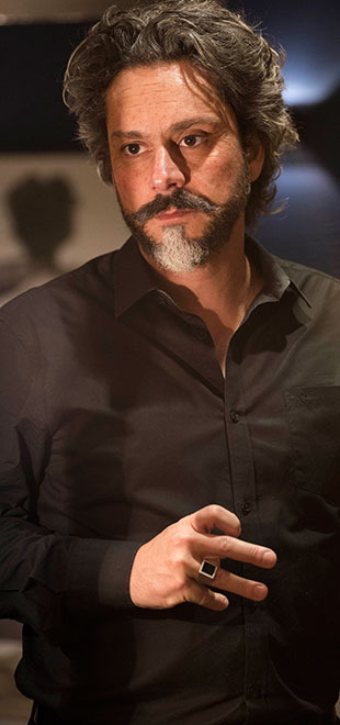 Alexandre Nero não concorda com cortes de cenas sensuais em <i>Império</i>