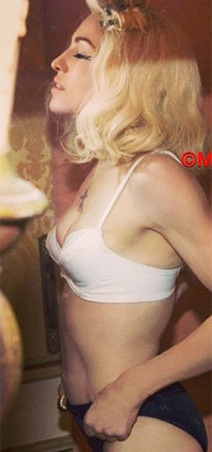 Madonna se pronuncia sobre vazamento de foto de calcinha: -<i>Esta é uma foto de um ensaio que eu não liberei</i>