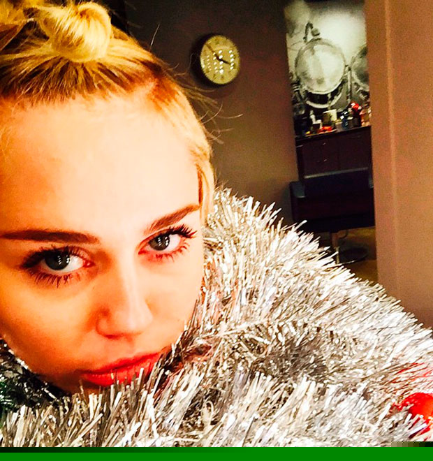 Miley Cyrus passa bem após retirada de cisto no pulso