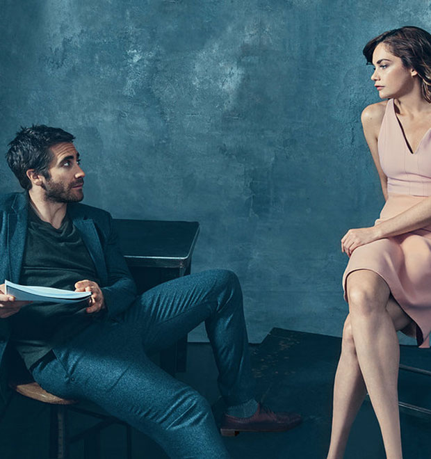 Jake Gyllenhaal fala do espetáculo que participa: <i>- Me fez pensar em todas as permutações de relacionamentos</i>