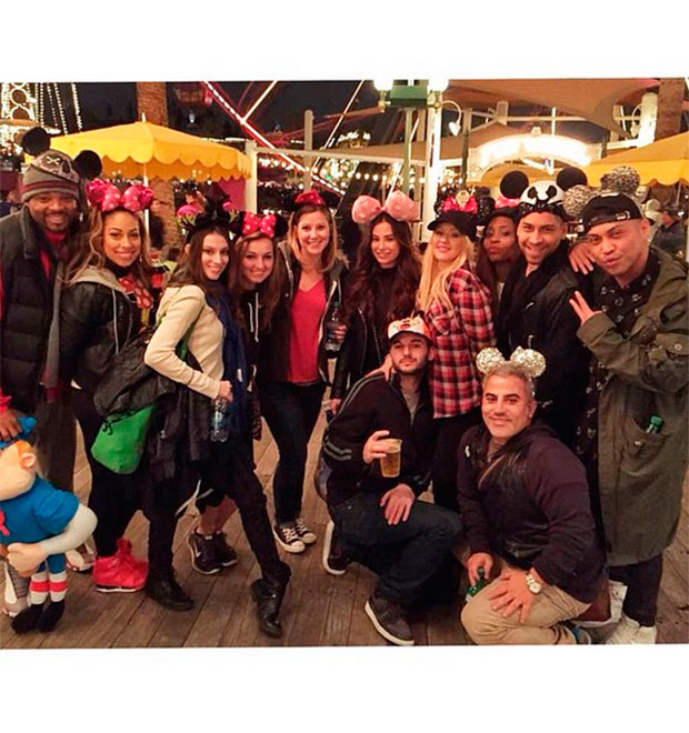 De férias na <i>Disney</i>, Christina Aguilera arma barraco com Mickey Mouse