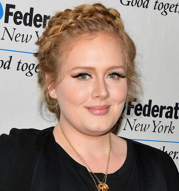 Adele adia lançamento de álbum após ser diagnosticada com síndrome do pânico
