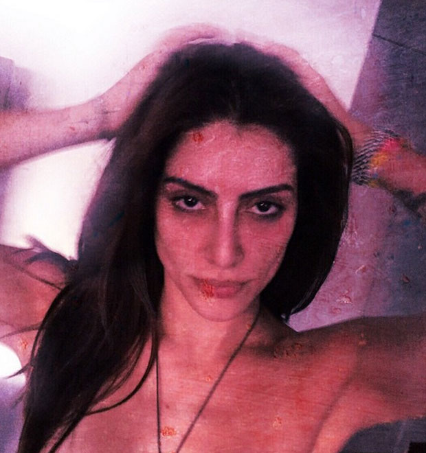 Cleo Pires posa <i>topless</i> para Romulo Neto