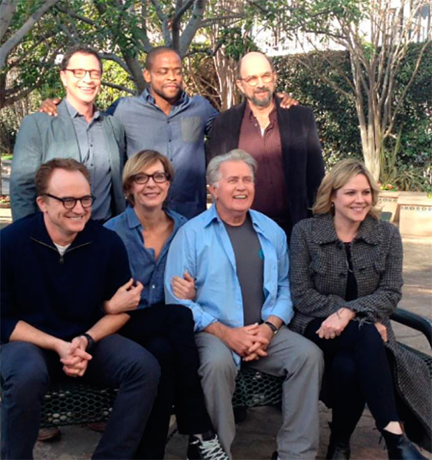 Elenco de <i>The West Wing: Nos Bastidores do Poder</i> se reúne nove anos após fim da série