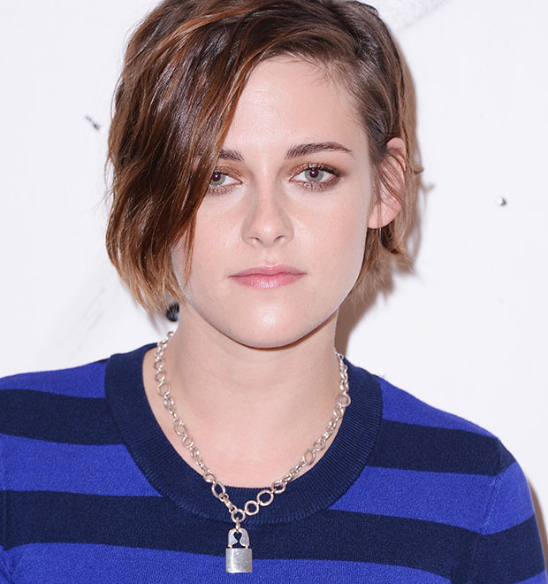 Kristen Stewart brinca sobre o que vai fazer depois de lançamento do seu novo filme: - <i>Não é da sua conta!</i>